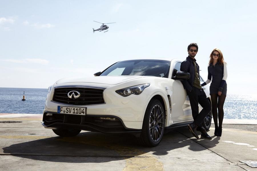  Infiniti FX50 S Sebastian Vettel Edition 2011 года  (фото 17 из 74)